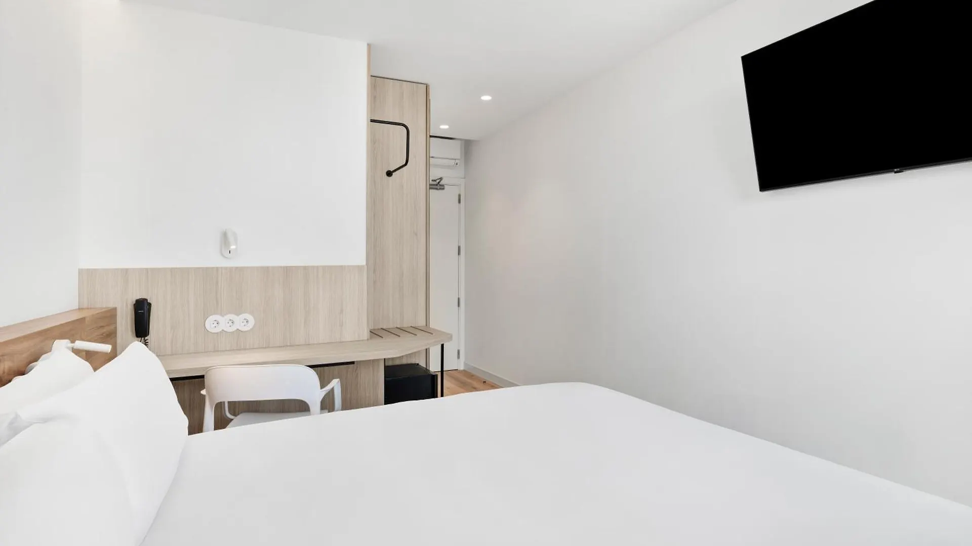 B&B Hotel Sevilla Bormujos 2*,  Spanien
